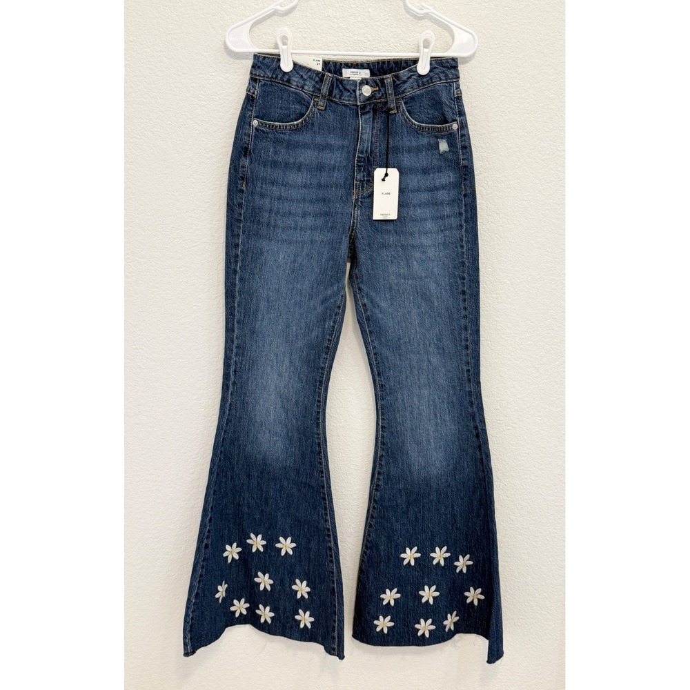 NWT Forever 21 High Rise Flare Jeans Daisy Floral Embroidery Blue Denim 27"